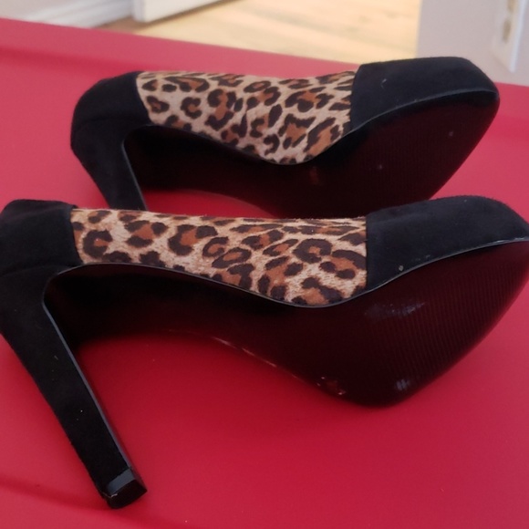 Bcbg Pumps - Picture 3 of 4